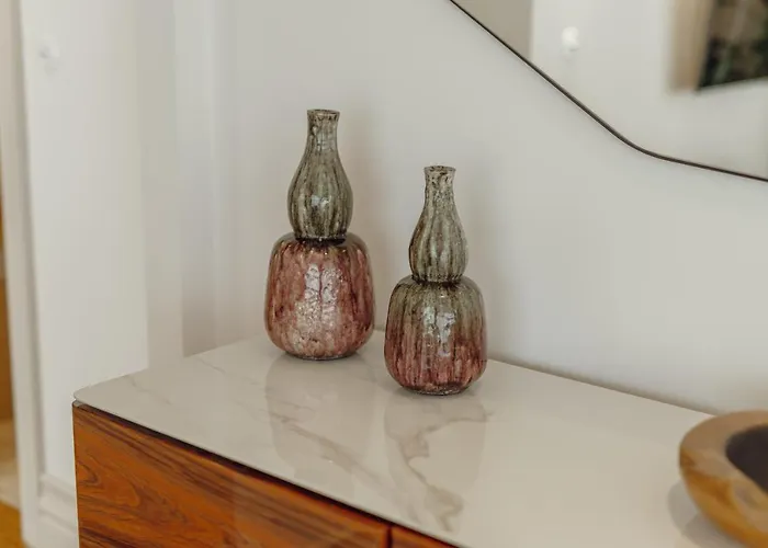 Downtown Penthouse With River View By Vacationy *