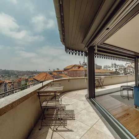 Downtown Penthouse With River View By Vacationy * Oporto