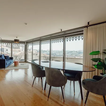 Apartment Downtown Penthouse With River View By Vacationy *