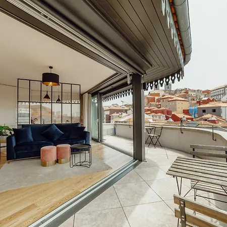Downtown Penthouse With River View By Vacationy Oporto