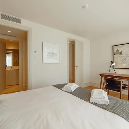 Apartment Downtown Penthouse With River View By Vacationy *
