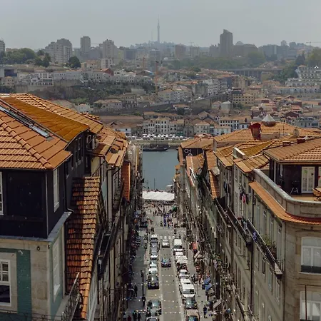 Downtown Penthouse With River View By Vacationy *