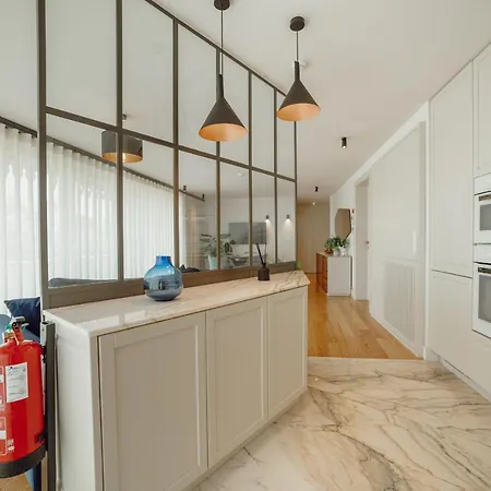 شقة Downtown Penthouse With River View By Vacationy بورتو