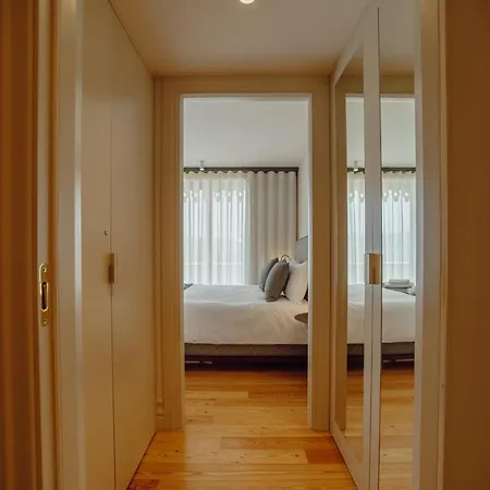Downtown Penthouse With River View By Vacationy شقة *