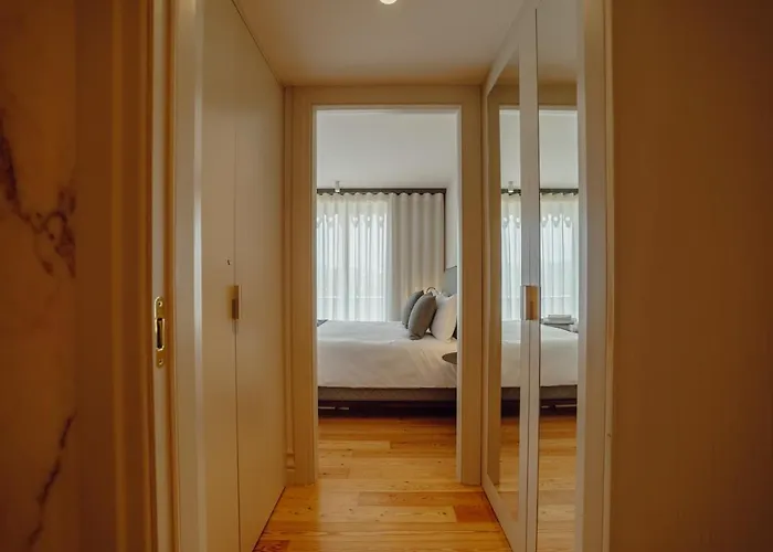 Downtown Penthouse With River View By Vacationy Apartment *