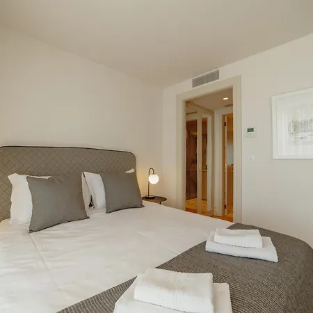 Appartement Downtown Penthouse With River View By Vacationy Oporto